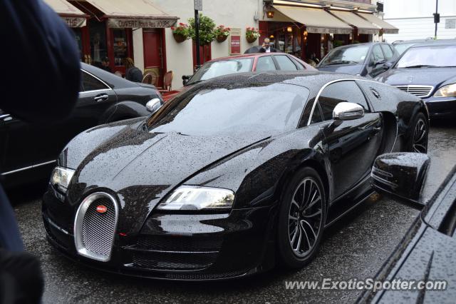 Bugatti Veyron spotted in London, United Kingdom
