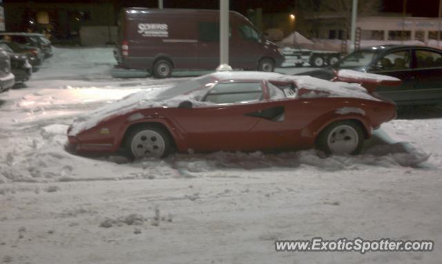 Lamborghini Countach spotted in Fargo, North Dakota