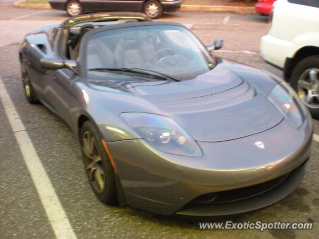 Tesla Roadster spotted in Wilmington, Delaware
