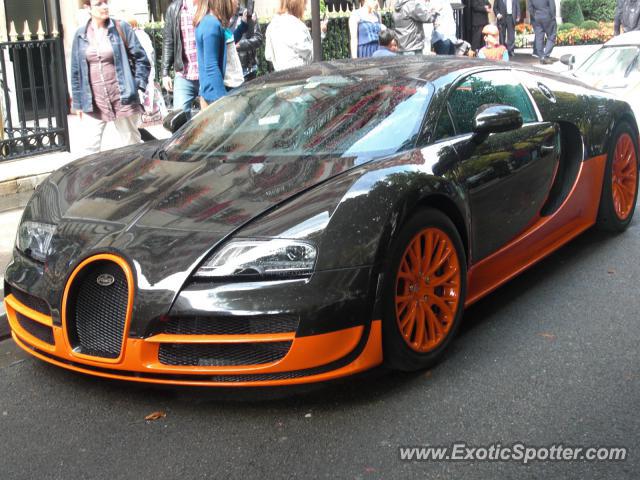 Bugatti Veyron spotted in Paris, France