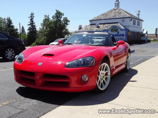 Dodge Viper spotted in Lake Zurich, Illinois