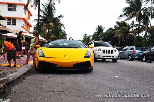 Lamborghini Gallardo spotted in Miami Beach, Florida