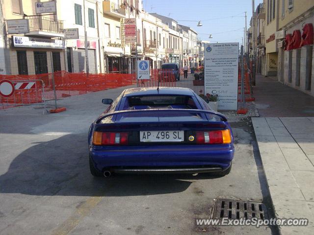 Lotus Esprit spotted in Cagliari, Italy