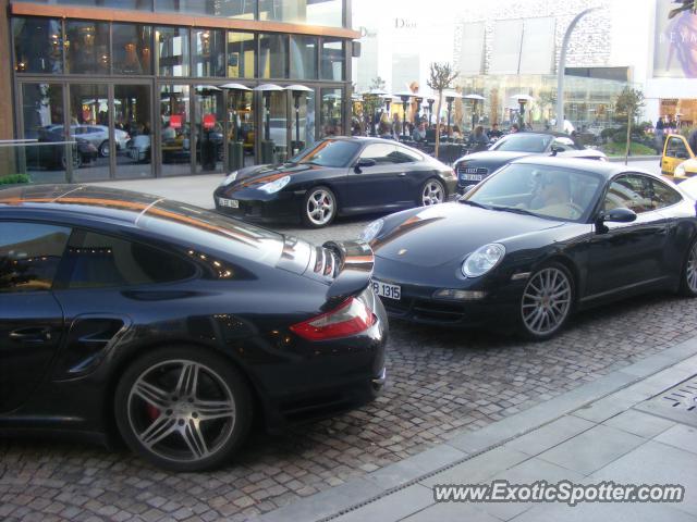 Porsche 911 Turbo spotted in Istanbul, Turkey