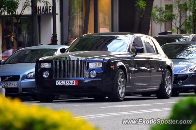 Rolls Royce Phantom spotted in Madrid, Spain
