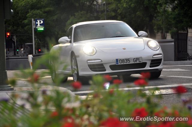Porsche 911 spotted in Madrid, Spain