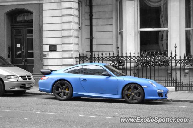 Porsche 911 spotted in London, United Kingdom