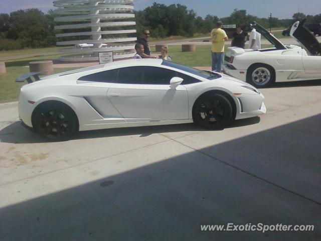 Lamborghini Gallardo spotted in Arcadia, Oklahoma