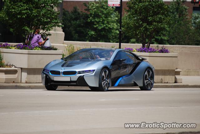 BMW i8 spotted in Chicago, Illinois