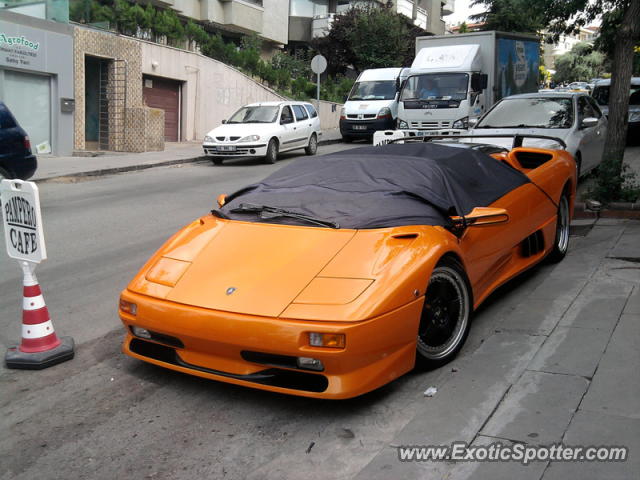 Lamborghini Diablo spotted in Ankara, Turkey