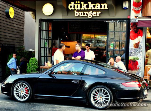 Porsche 911 spotted in Istanbul, Turkey