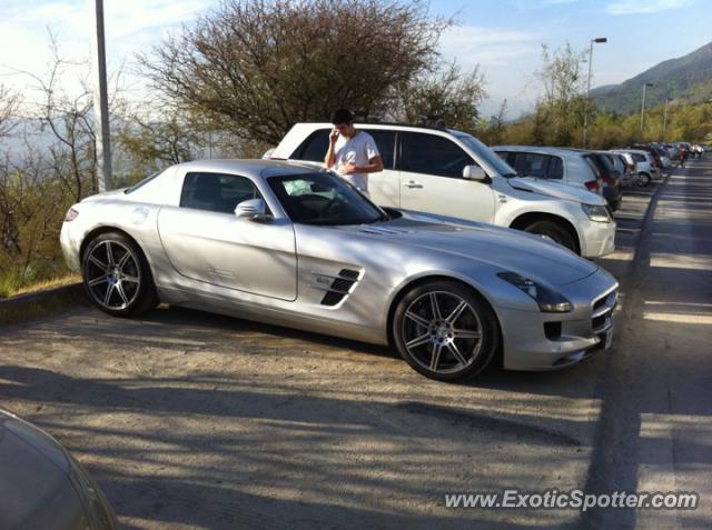 Mercedes SLS AMG spotted in Santiago, Chile