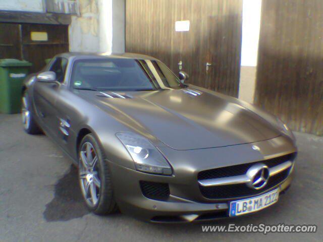 Mercedes SLS AMG spotted in Istanbul, Turkey