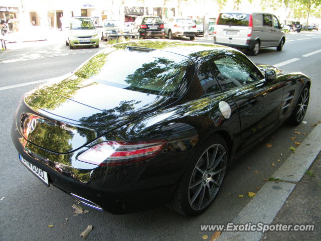 Mercedes SLS AMG spotted in Berlin, Germany