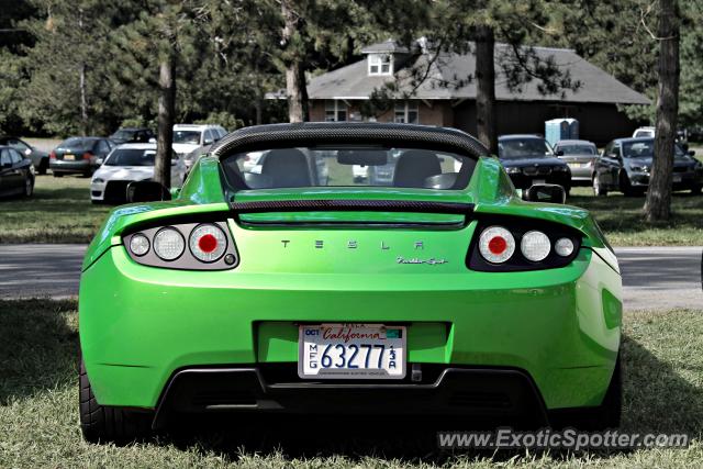 Tesla Roadster spotted in Saratoga Springs, New York