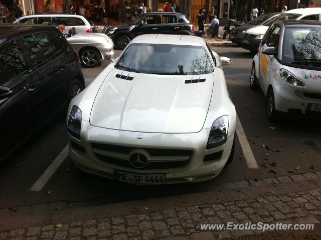 Mercedes SLS AMG spotted in Düsseldorf, Germany
