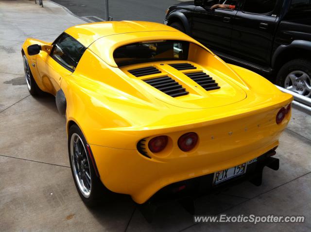 Lotus Elise spotted in Oahu, Hawaii