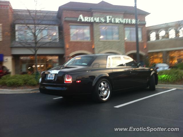 Rolls Royce Phantom spotted in Oak Brook, Illinois
