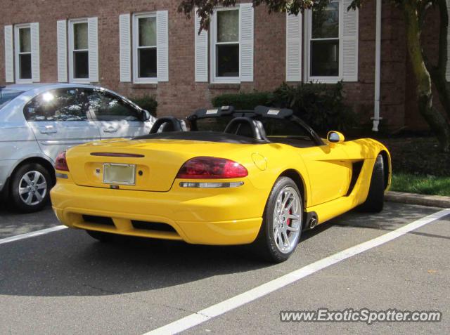 Dodge Viper spotted in Caldwell, New Jersey