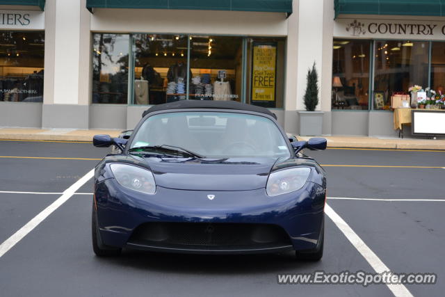 Tesla Roadster spotted in Greenville, Delaware