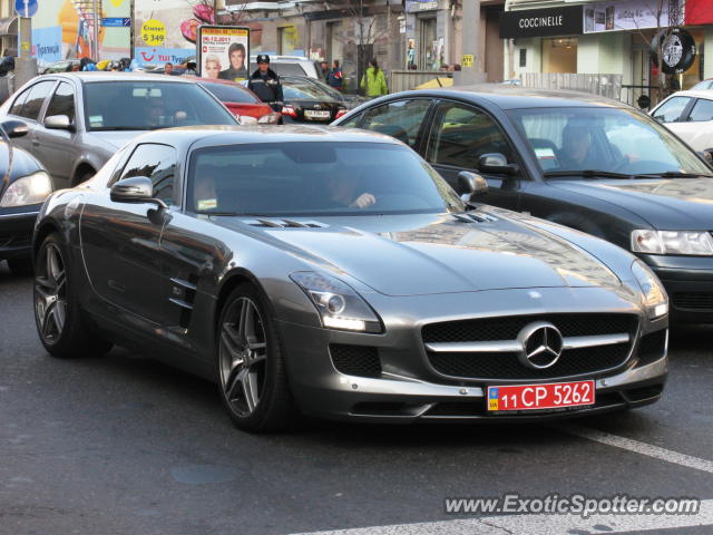 Mercedes SLS AMG spotted in Kiev, Ukraine