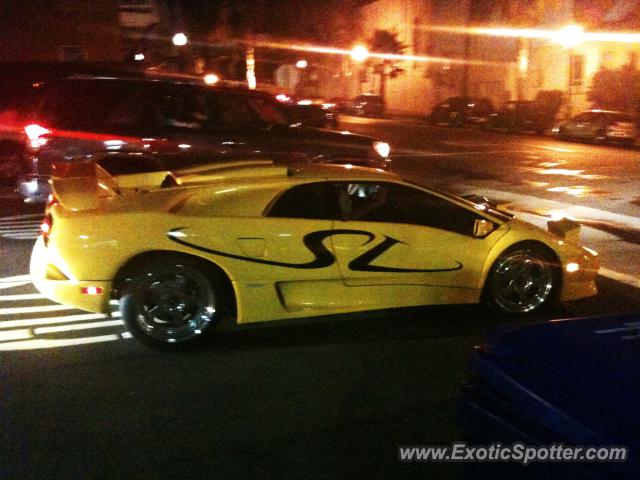 Lamborghini Diablo spotted in Downtown San Diego, California