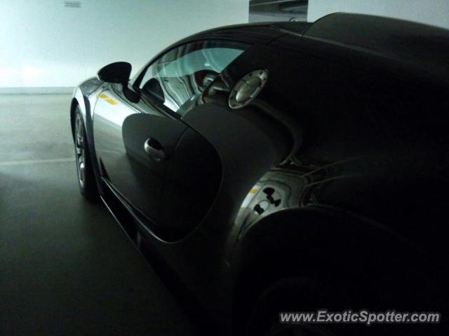 Bugatti Veyron spotted in Berlin, Germany