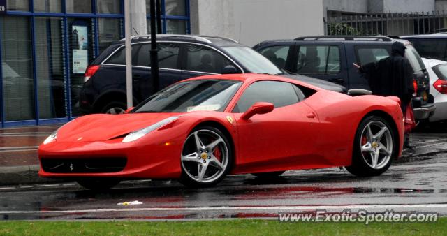 Ferrari 458 Italia spotted in Bogotá, Colombia