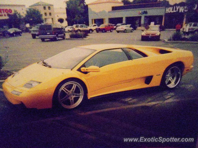 Lamborghini Diablo spotted in Sacramento, California