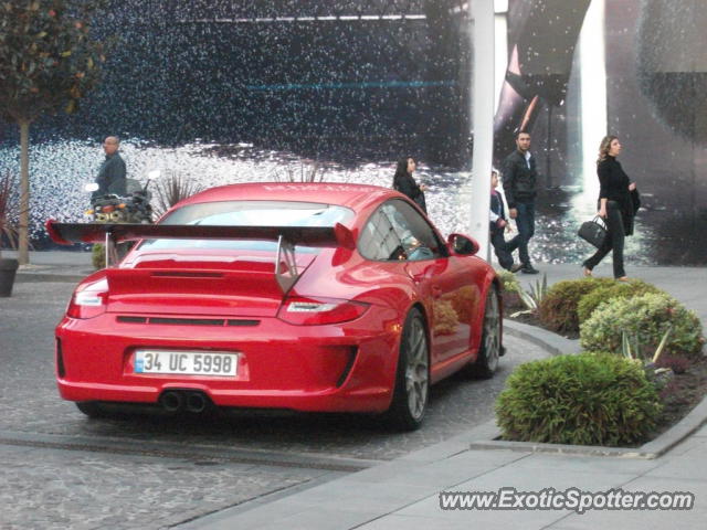 Porsche 911 GT3 spotted in Istanbul, Turkey