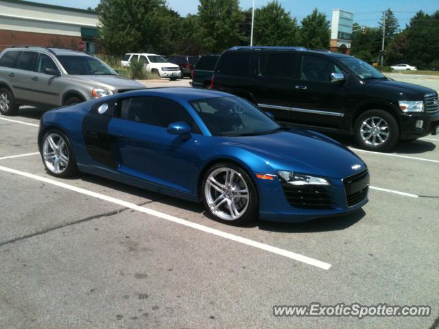 Audi R8 spotted in Highland Park, Illinois