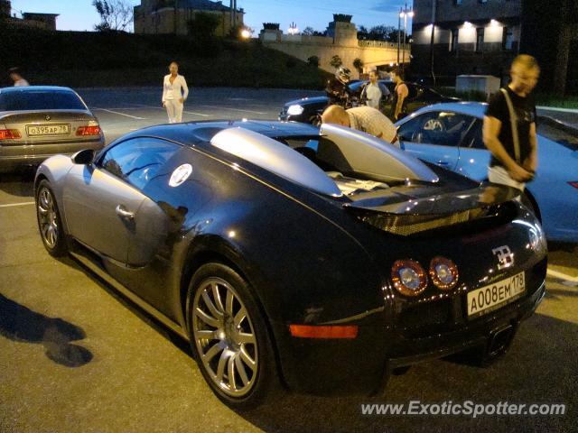 Bugatti Veyron spotted in Saint-Petersburg, Russia