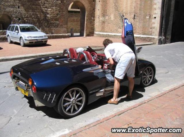Spyker C8 spotted in Siena, Italy