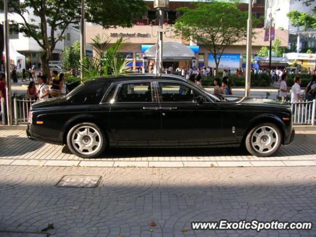 Rolls Royce Phantom spotted in Singapore, Singapore