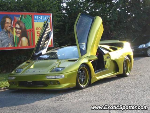 Lamborghini Diablo spotted in Buchillon, Switzerland