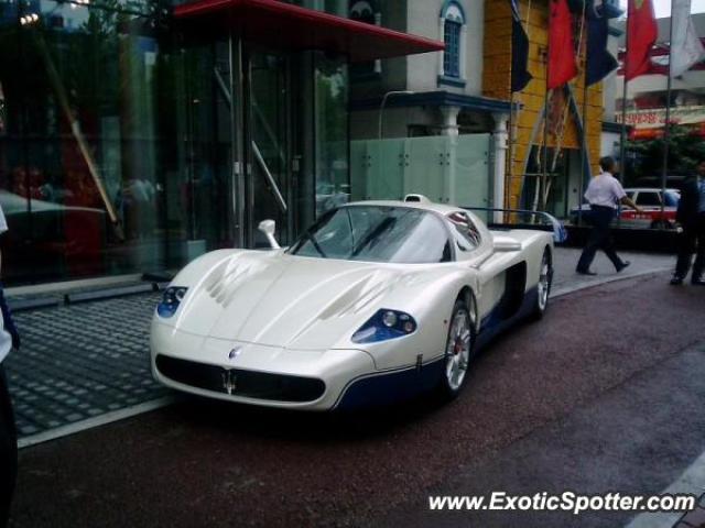 Maserati MC12 spotted in Seoul, South Korea