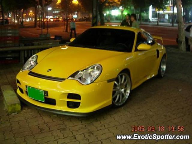 Porsche 911 GT2 spotted in Seoul, South Korea