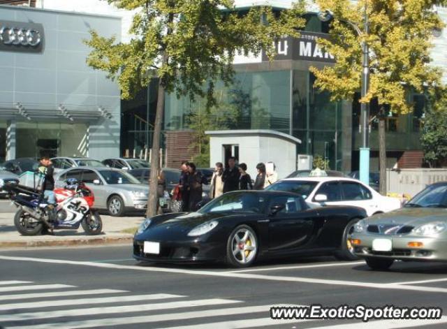 Porsche Carrera GT spotted in Seoul, South Korea