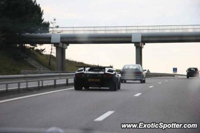Lamborghini Countach spotted in Expressway, France