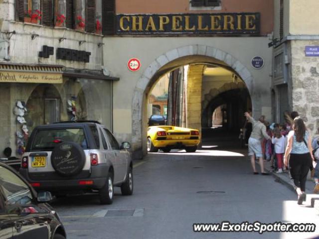 Lamborghini Diablo spotted in Turin, Italy