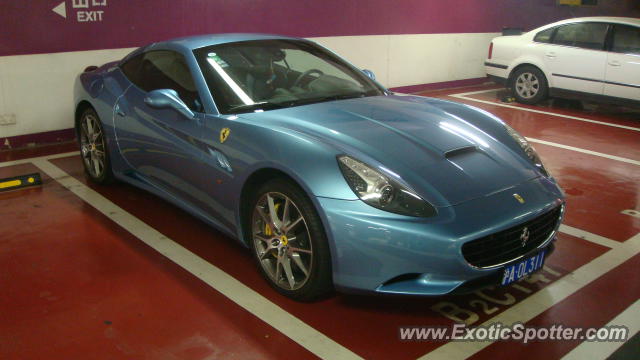 Ferrari California spotted in SHANGHAI, China