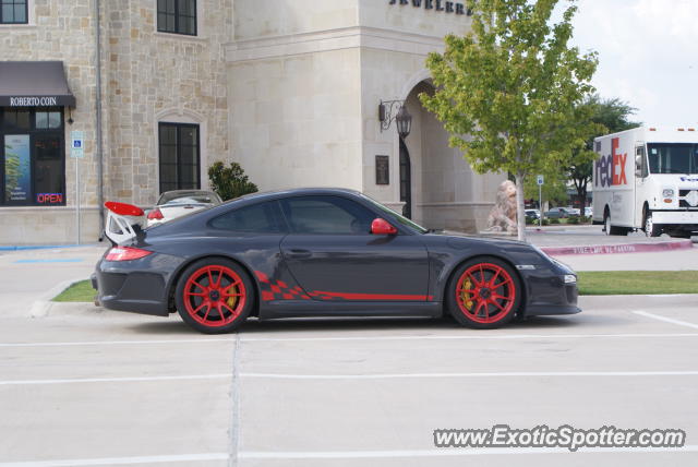 Porsche 911 GT3 spotted in Dallas, Texas