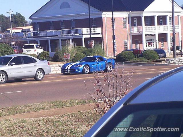 Dodge Viper spotted in Savannah, Tennessee