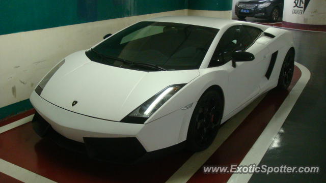 Lamborghini Gallardo spotted in SHANGHAI, China