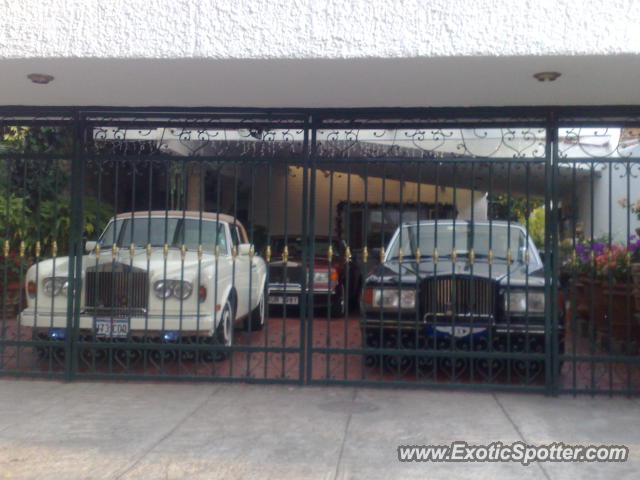 Bentley Continental spotted in Guadalajara, Mexico
