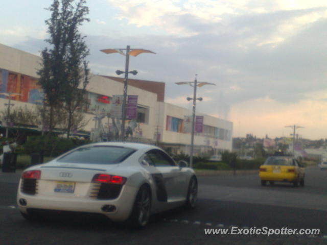 Audi R8 spotted in Guadalajara, Mexico