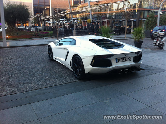 Lamborghini Aventador spotted in İstanbul, Turkey