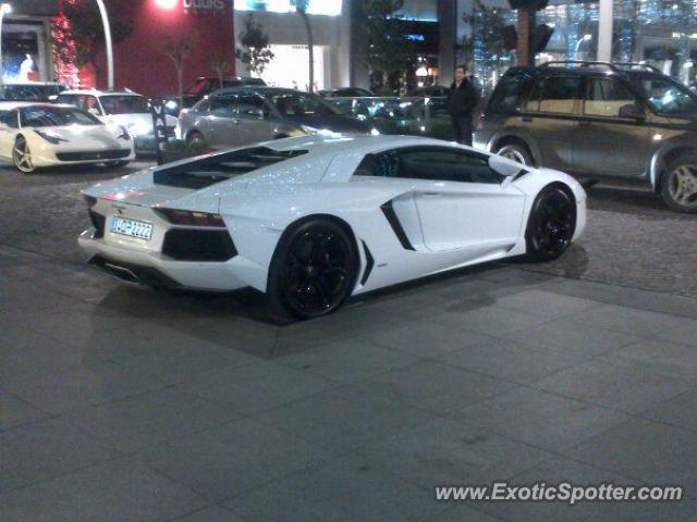 Lamborghini Aventador spotted in İstanbul, Turkey