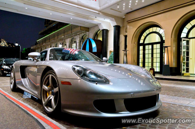 Porsche Carrera GT spotted in Beverly Hills, California