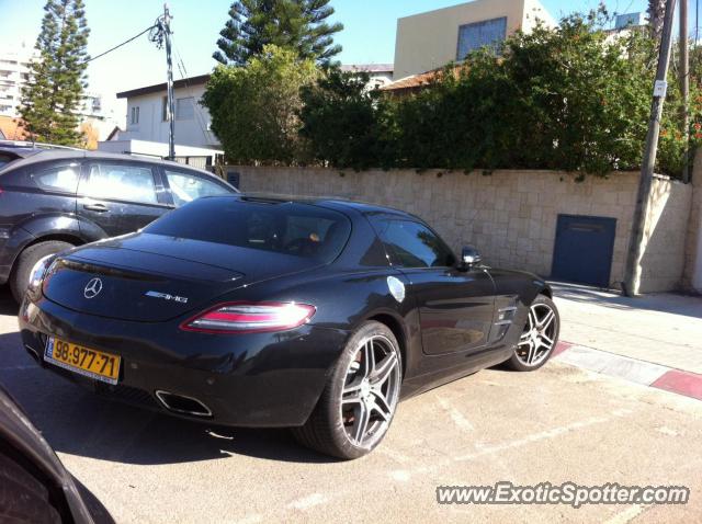 Mercedes SLS AMG spotted in Herzelia, Israel